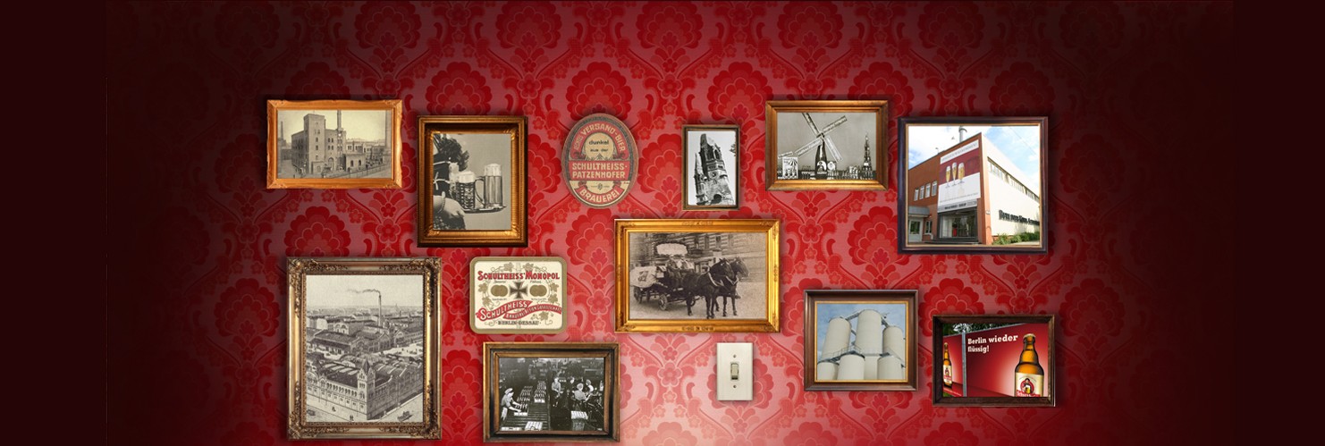 Verschiedene historische und moderne Fotos und Illustrationen sind in Rahmen an einer roten Wand angeordnet.