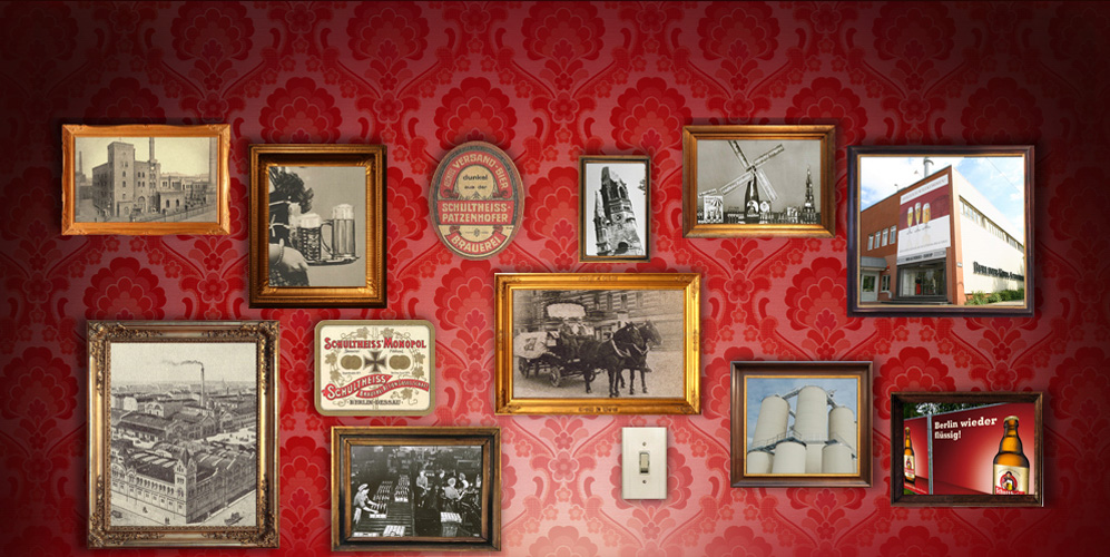 Verschiedene historische und moderne Fotos und Illustrationen sind in Rahmen an einer roten Wand angeordnet.